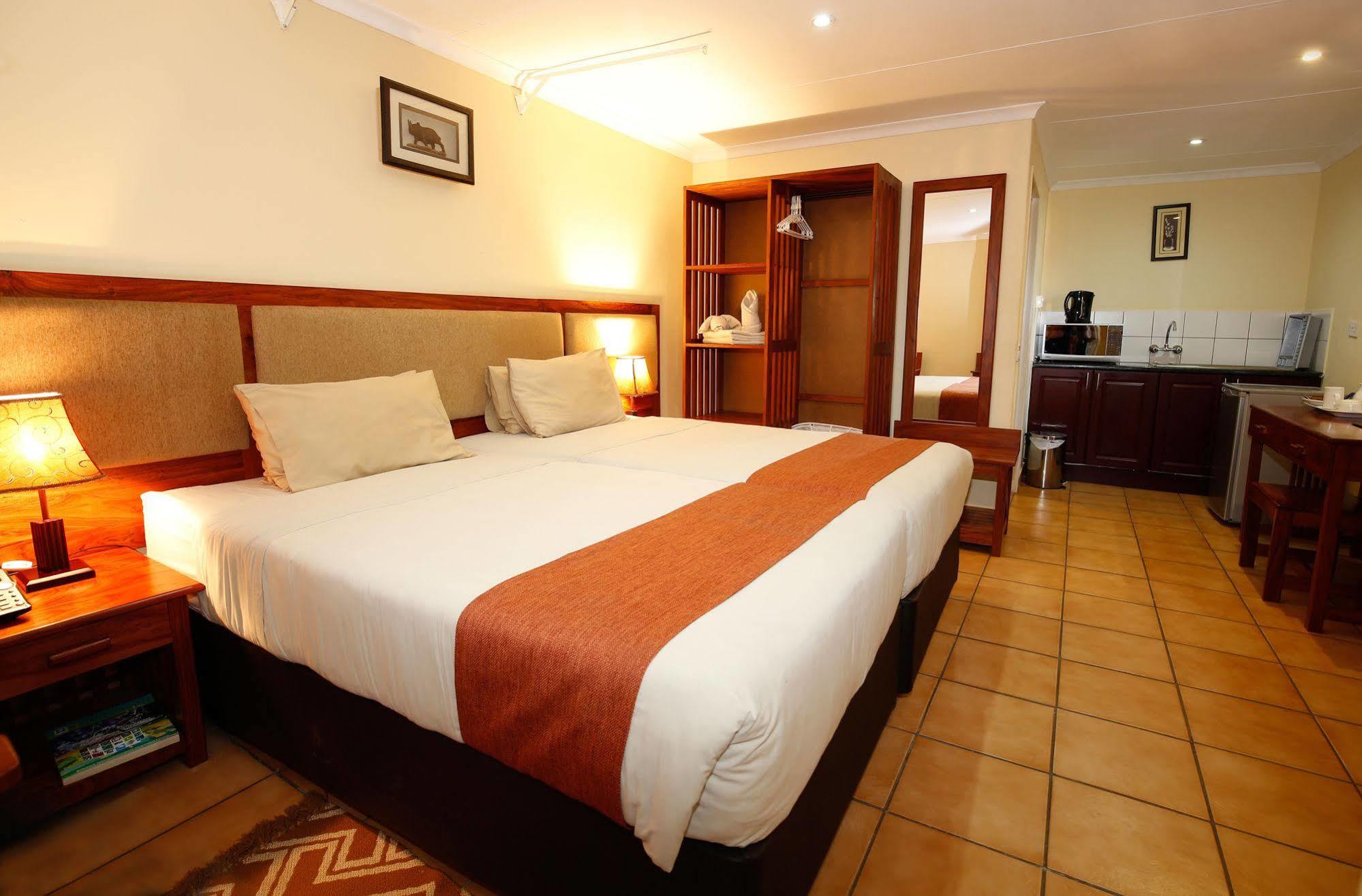 Mokoro Lodge Maun Ngoại thất bức ảnh